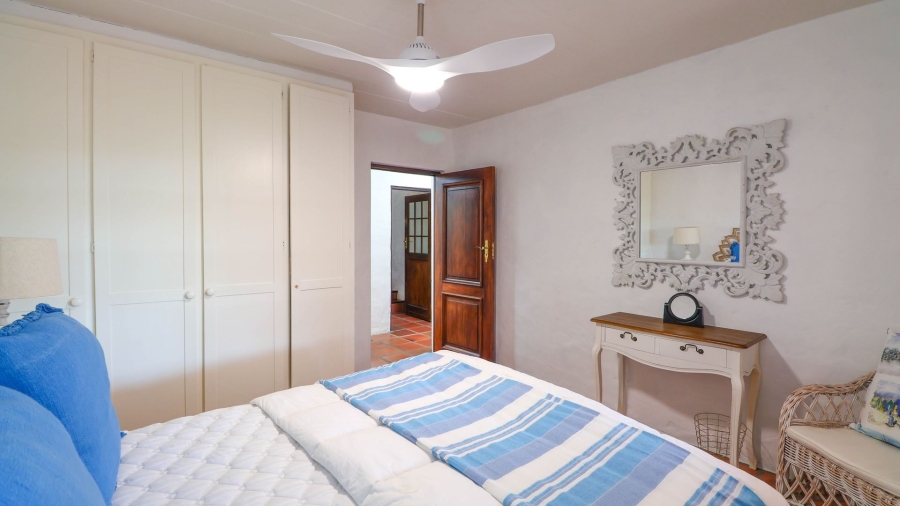 6 Bedroom Property for Sale in Kingfisher Creek Western Cape